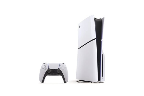 Consola Sony PS5 Slim Edición Estándar Blanca y Negra